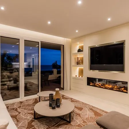 Apartment Frontline Luxury 10 Mins From Puerto Banus Rdr303 Estepona