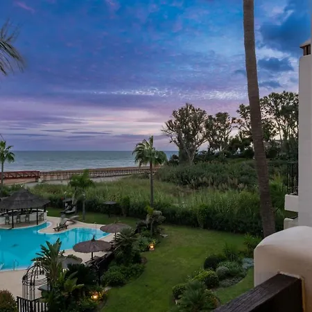Frontline Luxury 10 Mins From Puerto Banus Rdr303 Apartment *