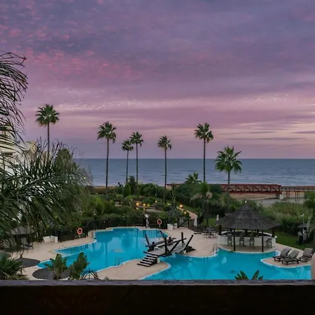 Apartment Frontline Luxury 10 Mins From Puerto Banus Rdr303