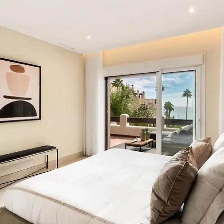 Frontline Luxury 10 Mins From Puerto Banus Rdr303 Estepona